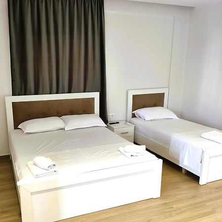 Hola Rooms 卡萨米尔 外观 照片