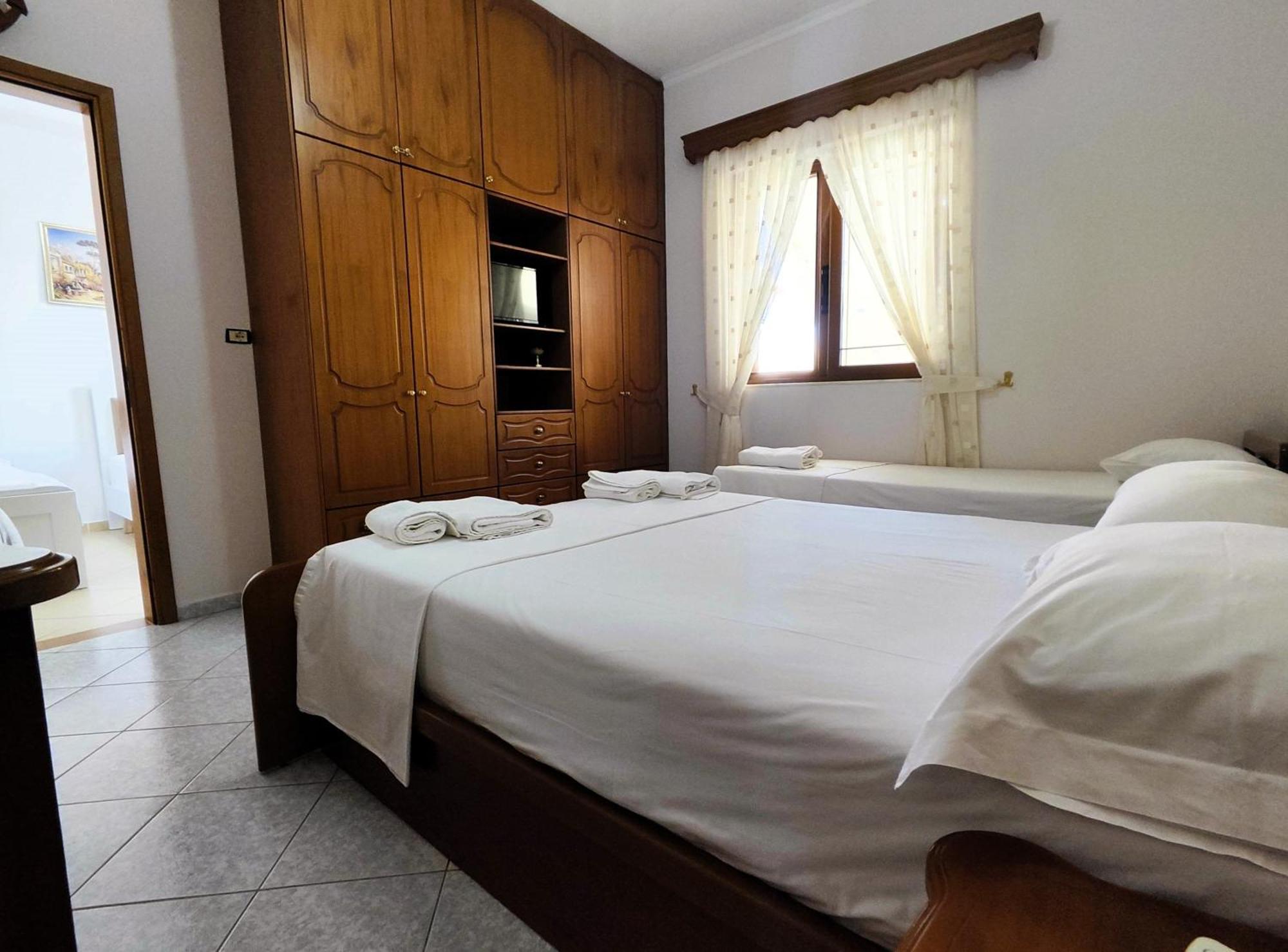 Hola Rooms 卡萨米尔 外观 照片